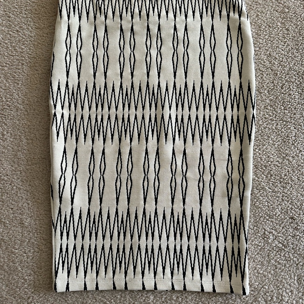 Geometric Patterned Black and Cream Skirt